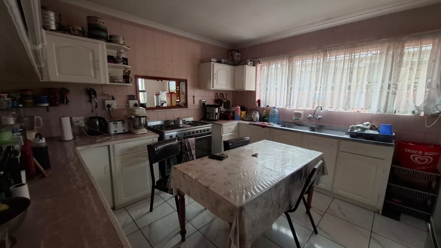 3 Bedroom Property for Sale in Pinati Western Cape